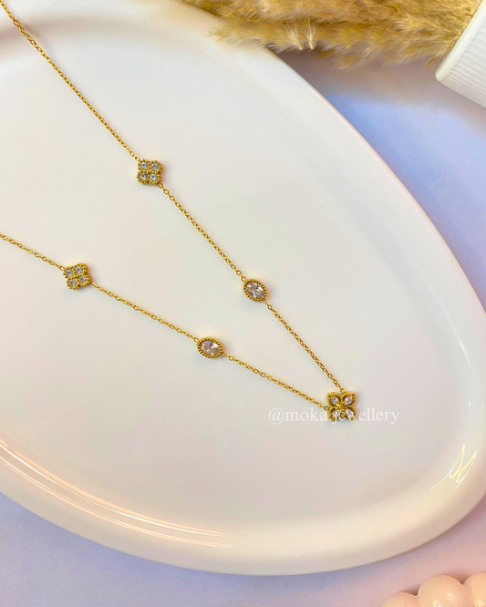 Elara Clover Necklace