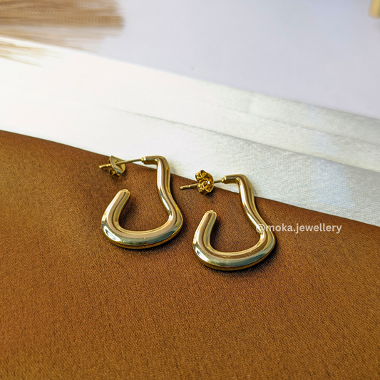 Luna Curve Earrings
