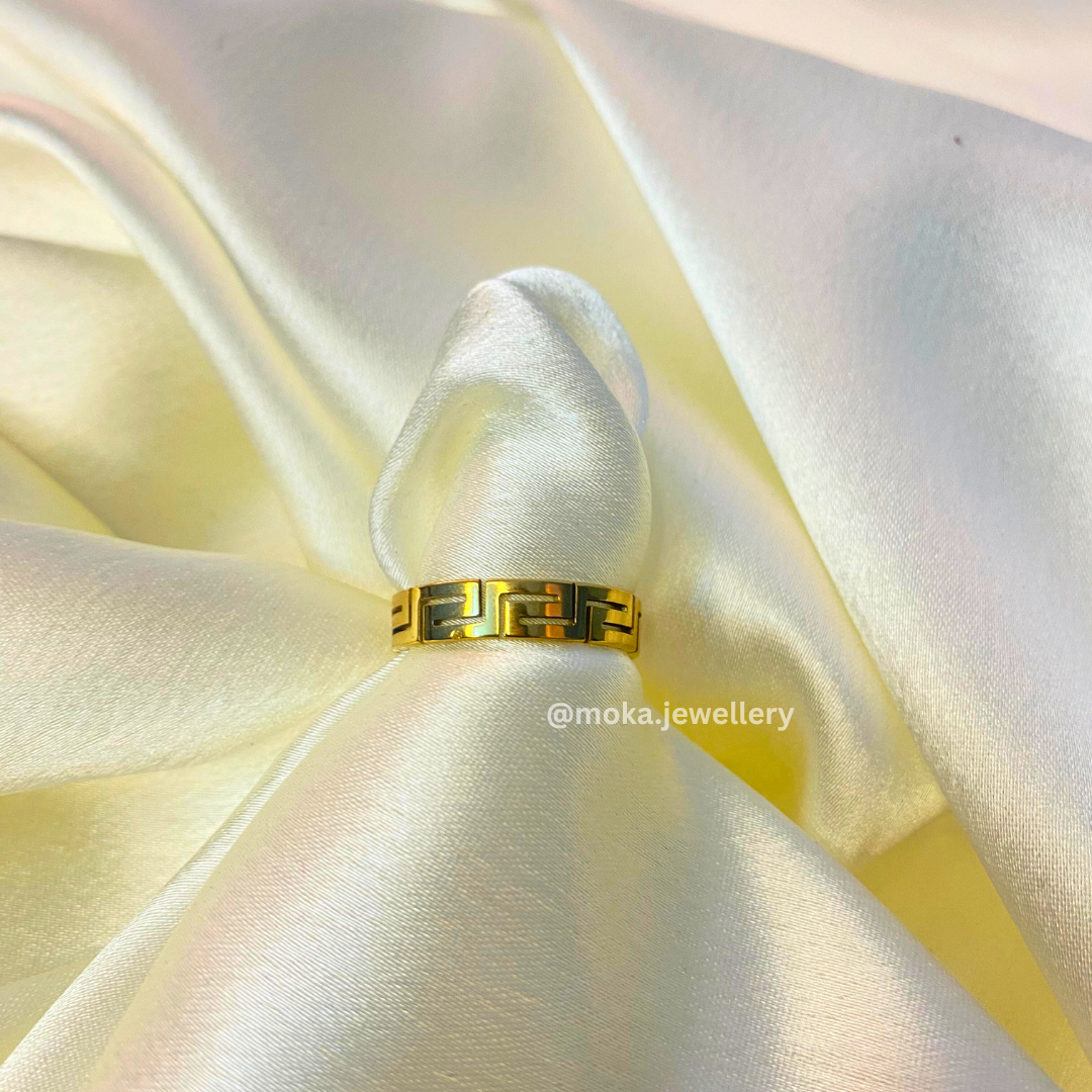 Athena Band Ring – Classic Greek Inspired Gold Statement