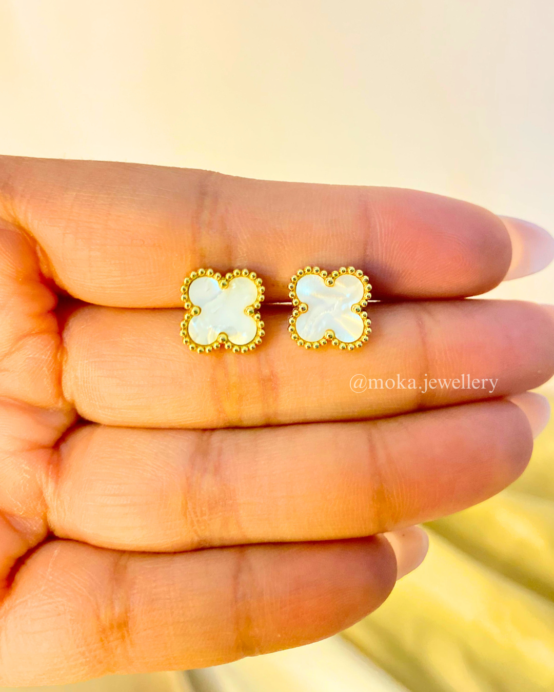 Elara Clover Studs – Pearl White