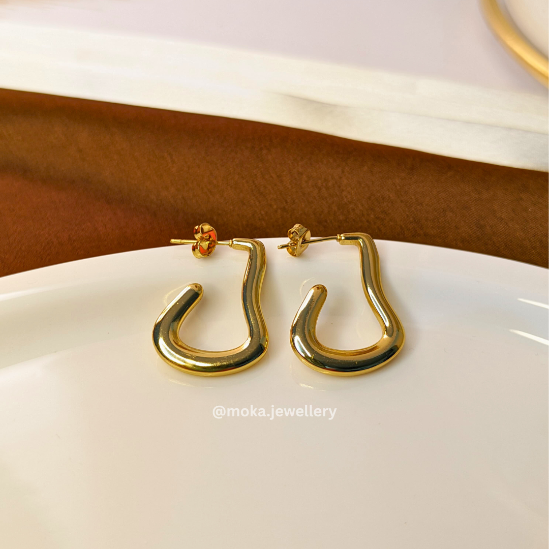 Luna Curve Earrings