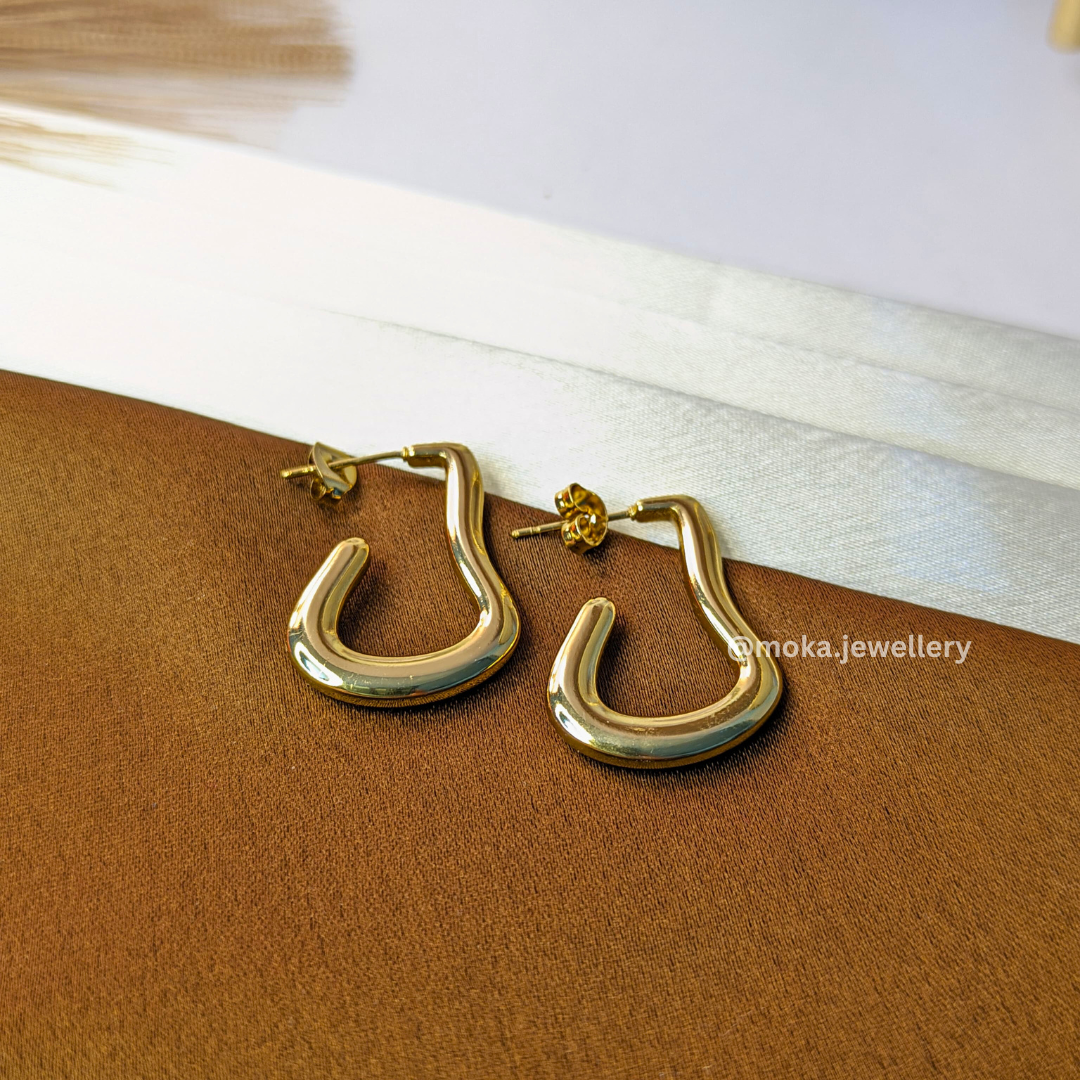 Luna Curve Earrings