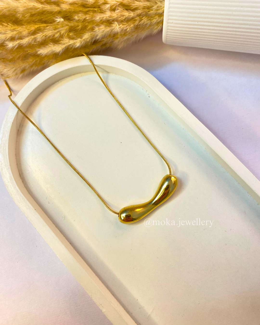 Golden Pebble Pendant Chain