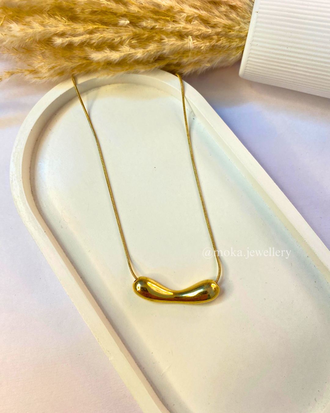 Golden Pebble Pendant Chain