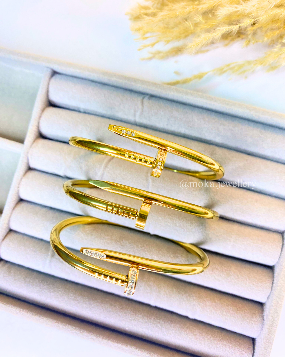 Clara – The Classic Nail Cuff