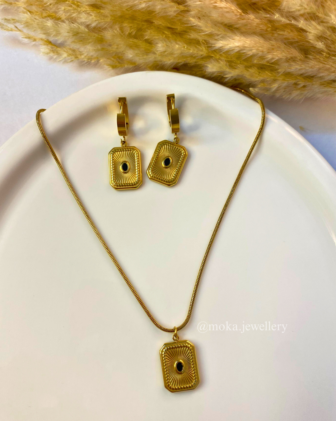 Midnight Medallion Set